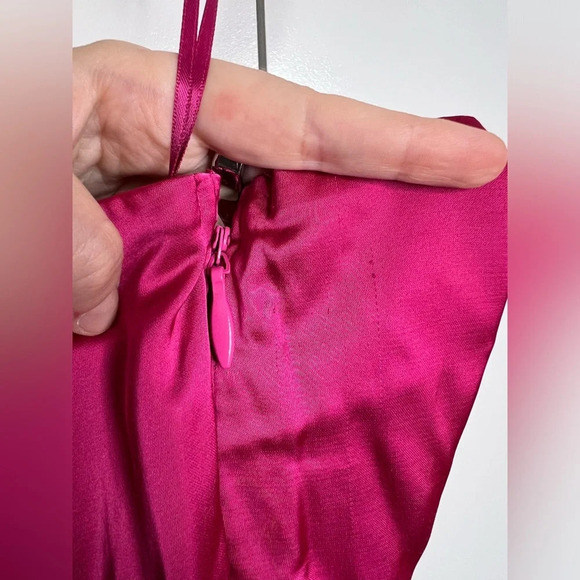 Abercrombie and Fitch - One-Shoulder Satin Knotted Midi Dress Pink - XS - Picture 5 of 6